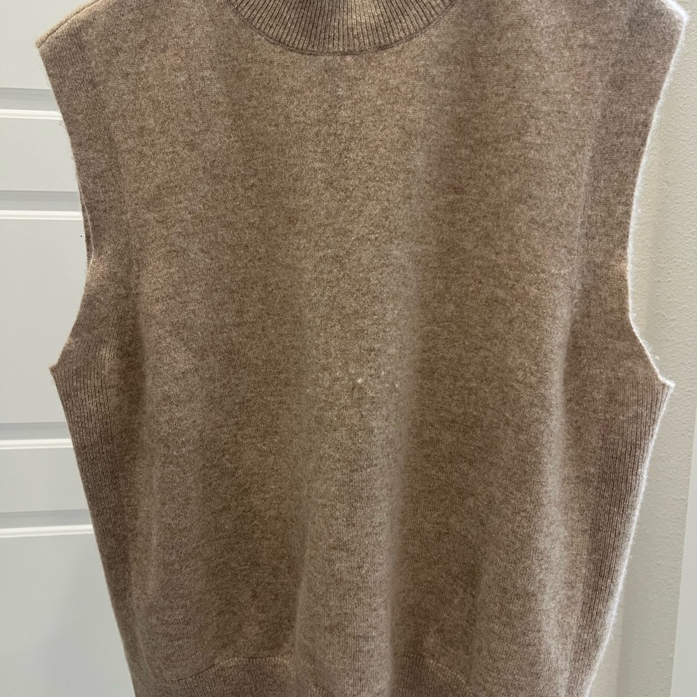 Quince Beige Knit Sweater Vest - Picture 3 of 4